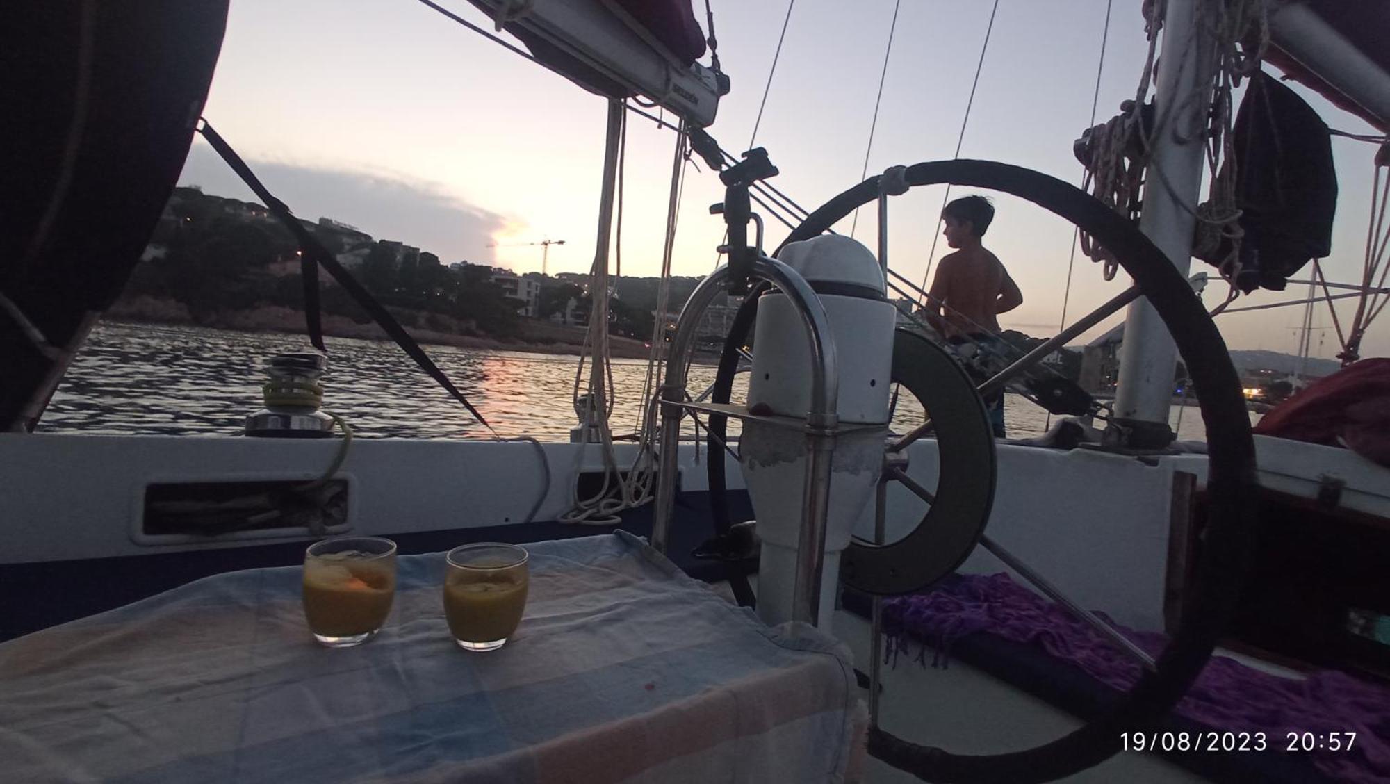 Barcelona Boat Experience Botel *